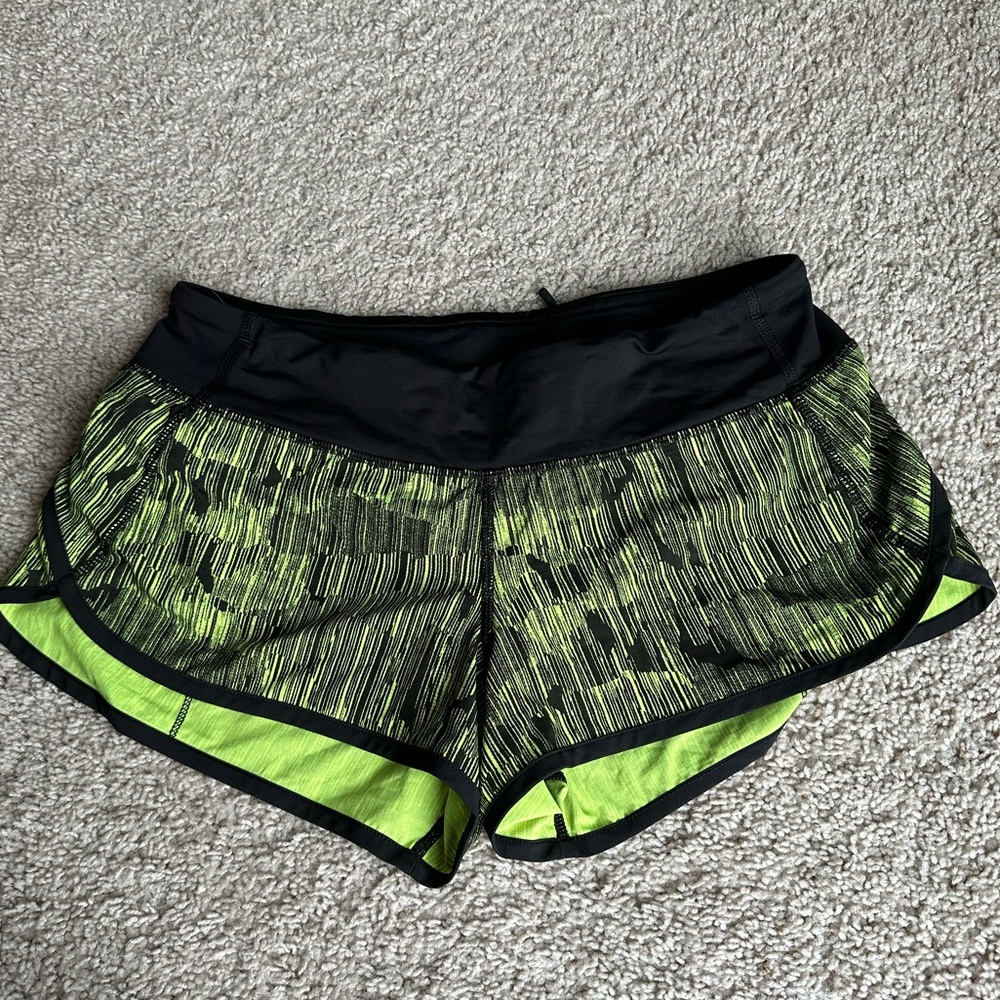 Lululemon Speed Up Shorts Size 6